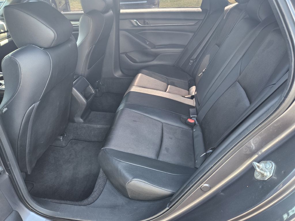 2019 Honda Accord Image 40