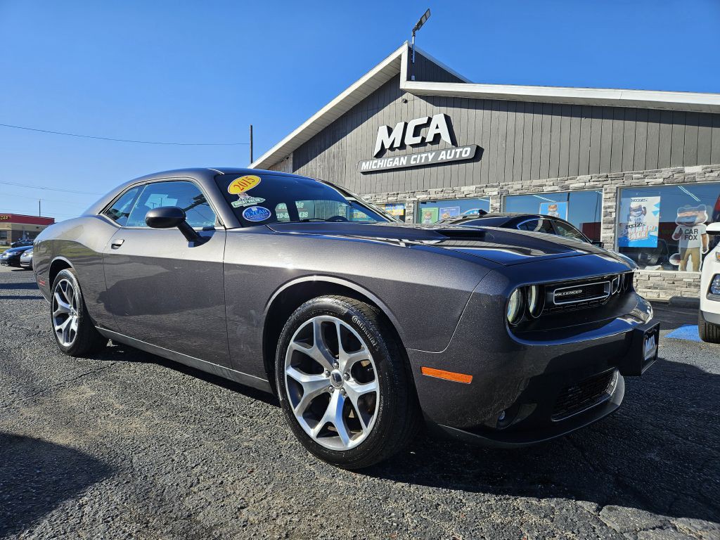 2015 Dodge Challenger Image 1