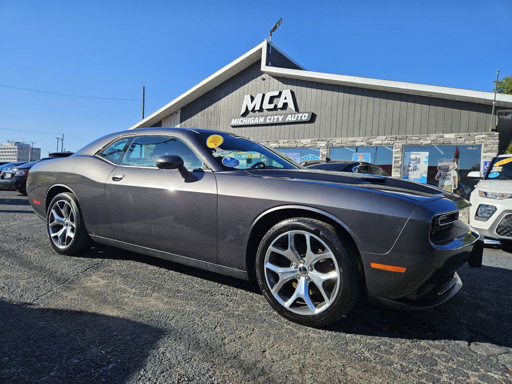 2015 Dodge Challenger Image 4
