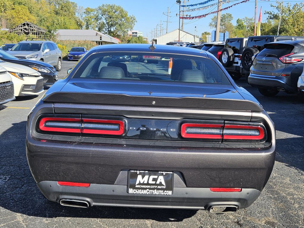 2015 Dodge Challenger Image 7