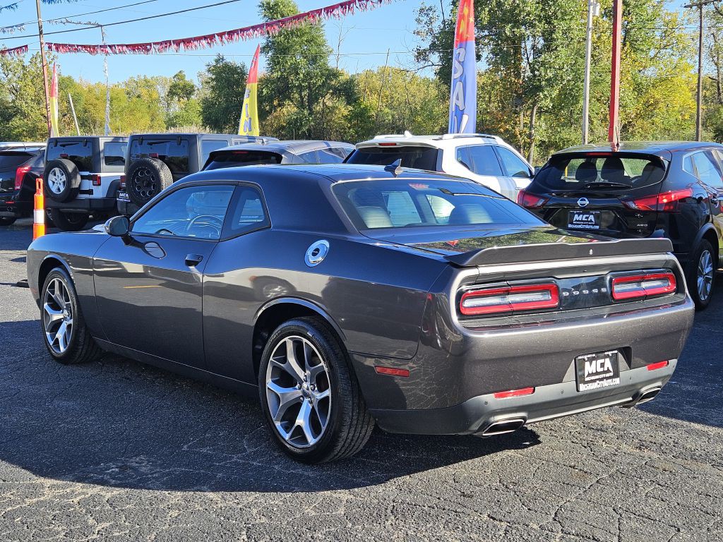 2015 Dodge Challenger Image 8