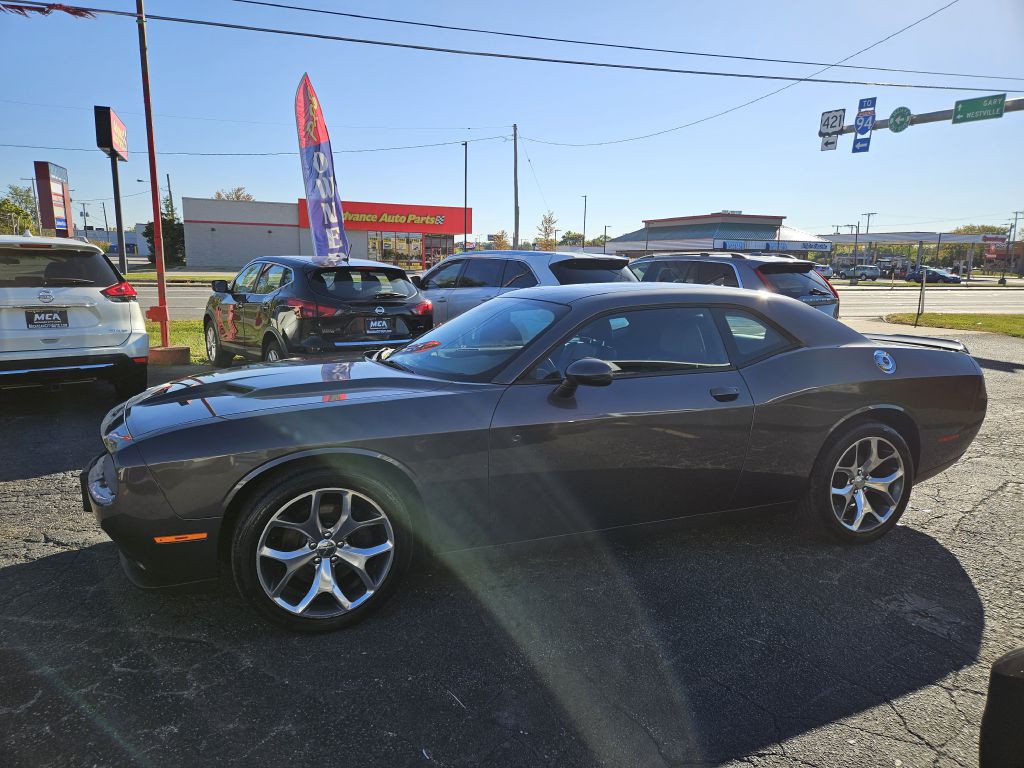 2015 Dodge Challenger Image 9