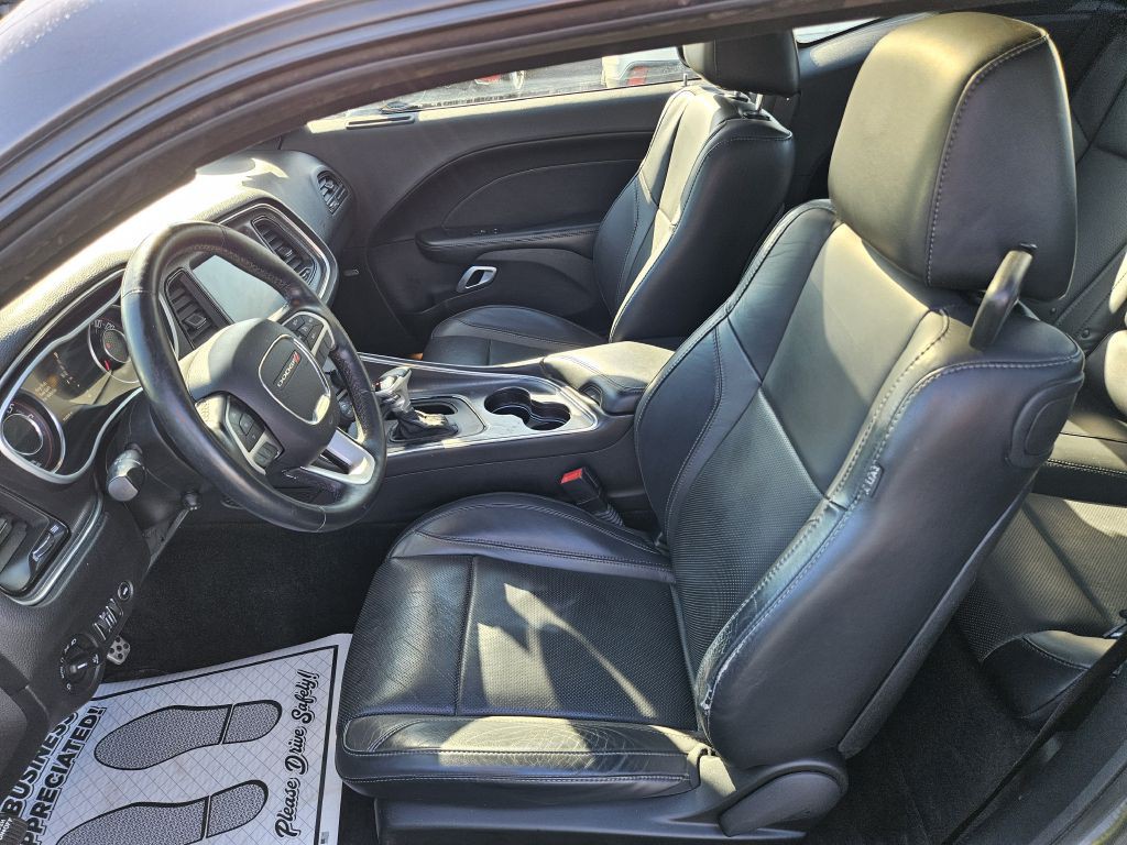 2015 Dodge Challenger Image 21