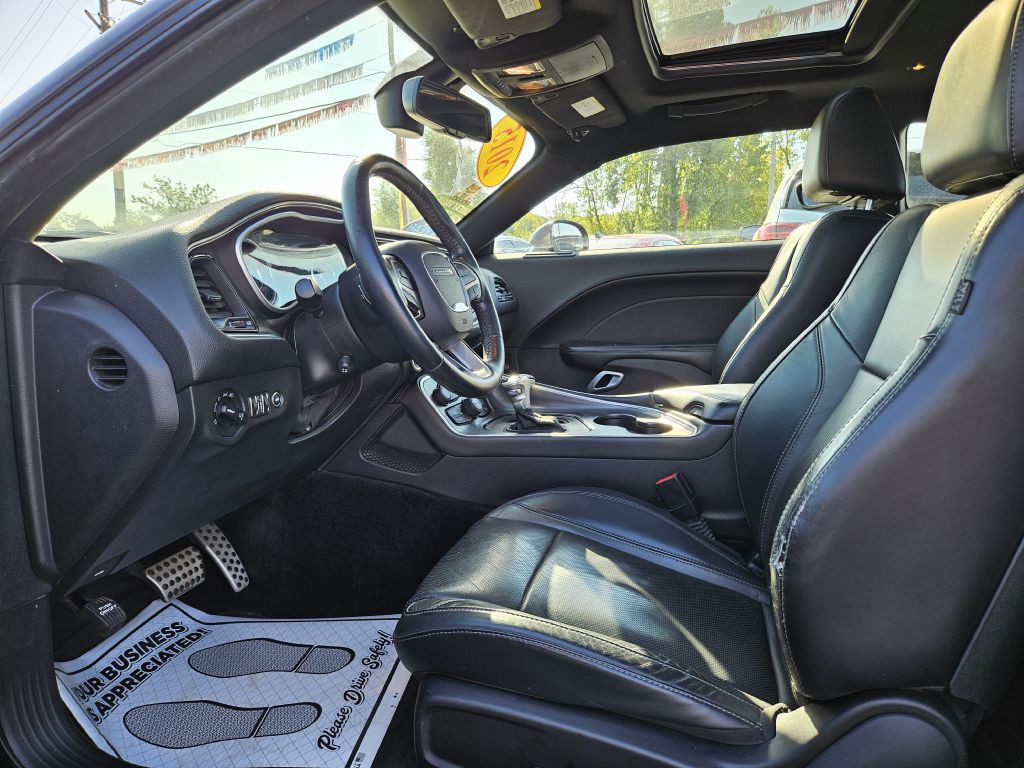 2015 Dodge Challenger Image 22