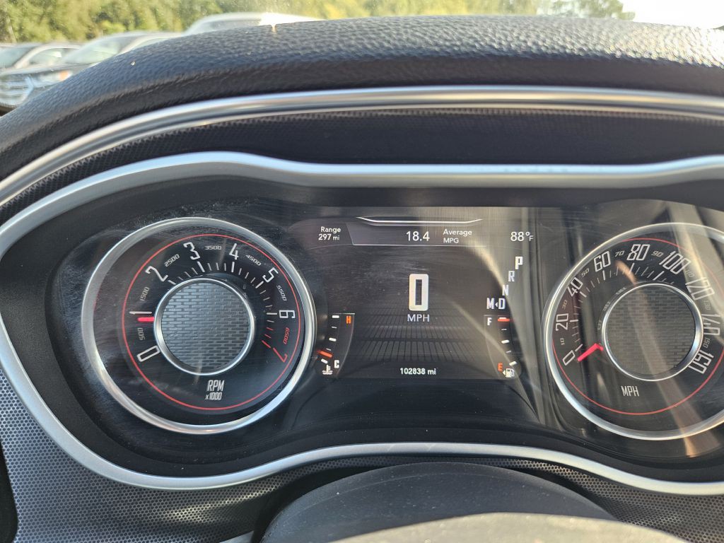 2015 Dodge Challenger Image 25