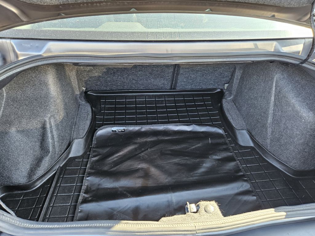 2015 Dodge Challenger Image 39