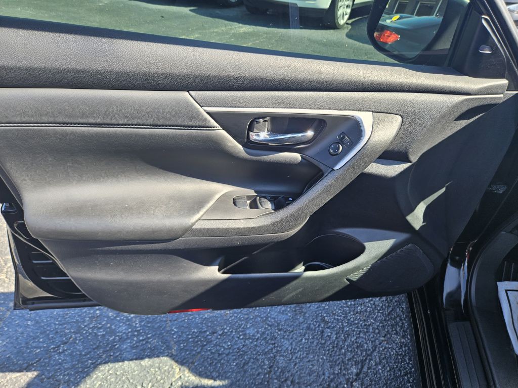 2016 Nissan Altima Image 20