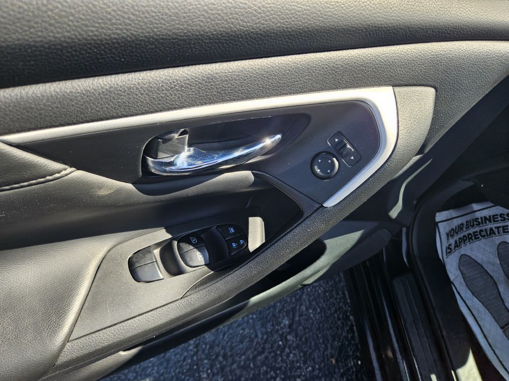 2016 Nissan Altima Image 21