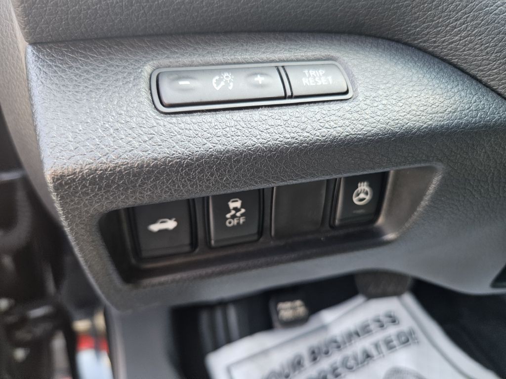 2016 Nissan Altima Image 24