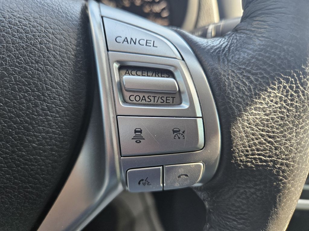 2016 Nissan Altima Image 29