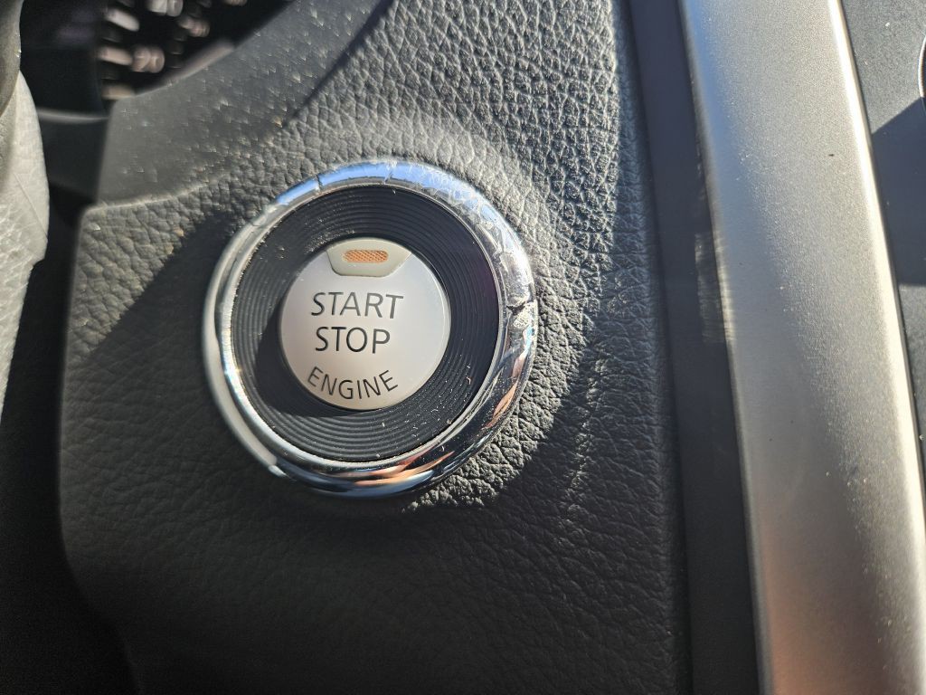 2016 Nissan Altima Image 30