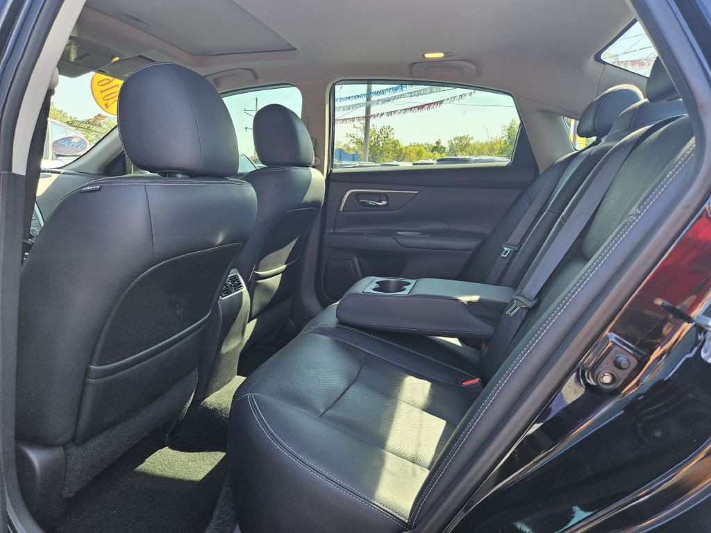 2016 Nissan Altima Image 41