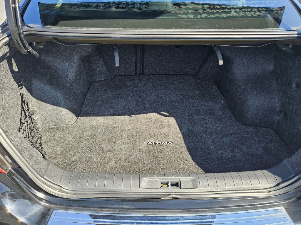 2016 Nissan Altima Image 42