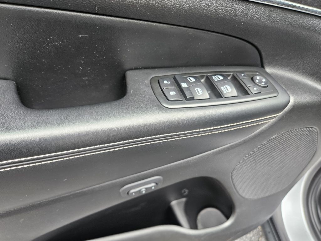 2015 Jeep Grand Cherokee Image 23