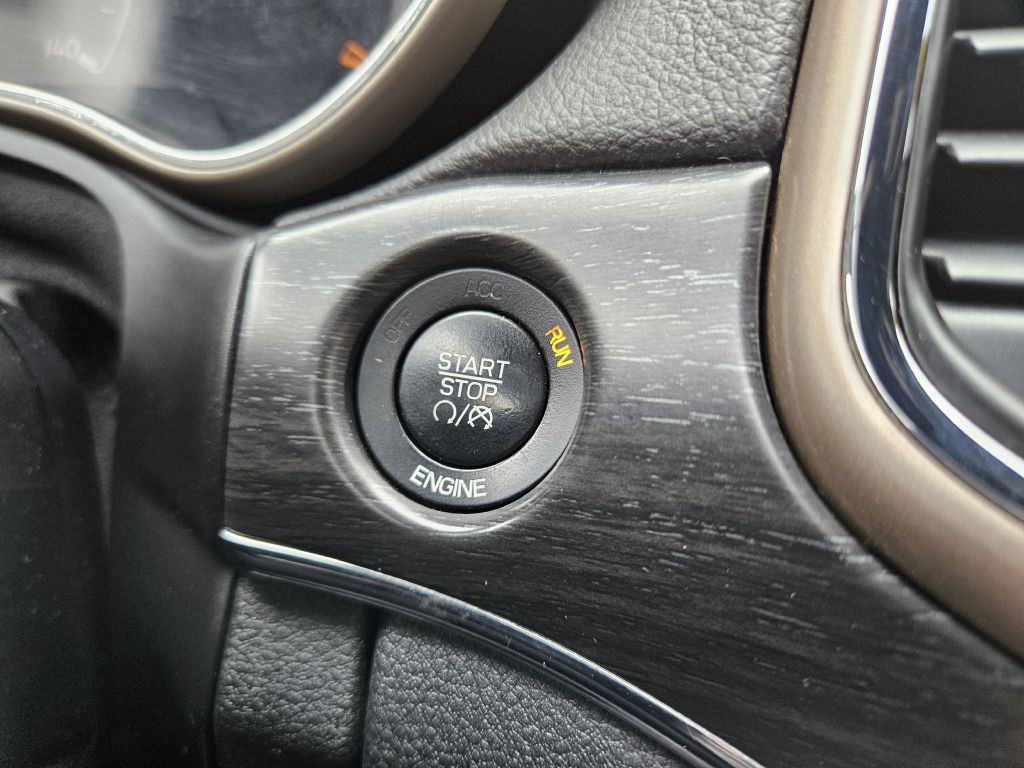 2015 Jeep Grand Cherokee Image 33