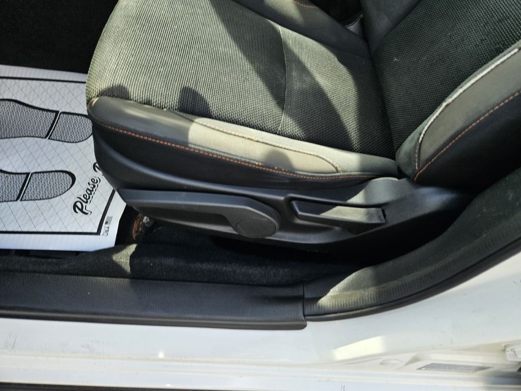 2017 Subaru Crosstrek Image 24