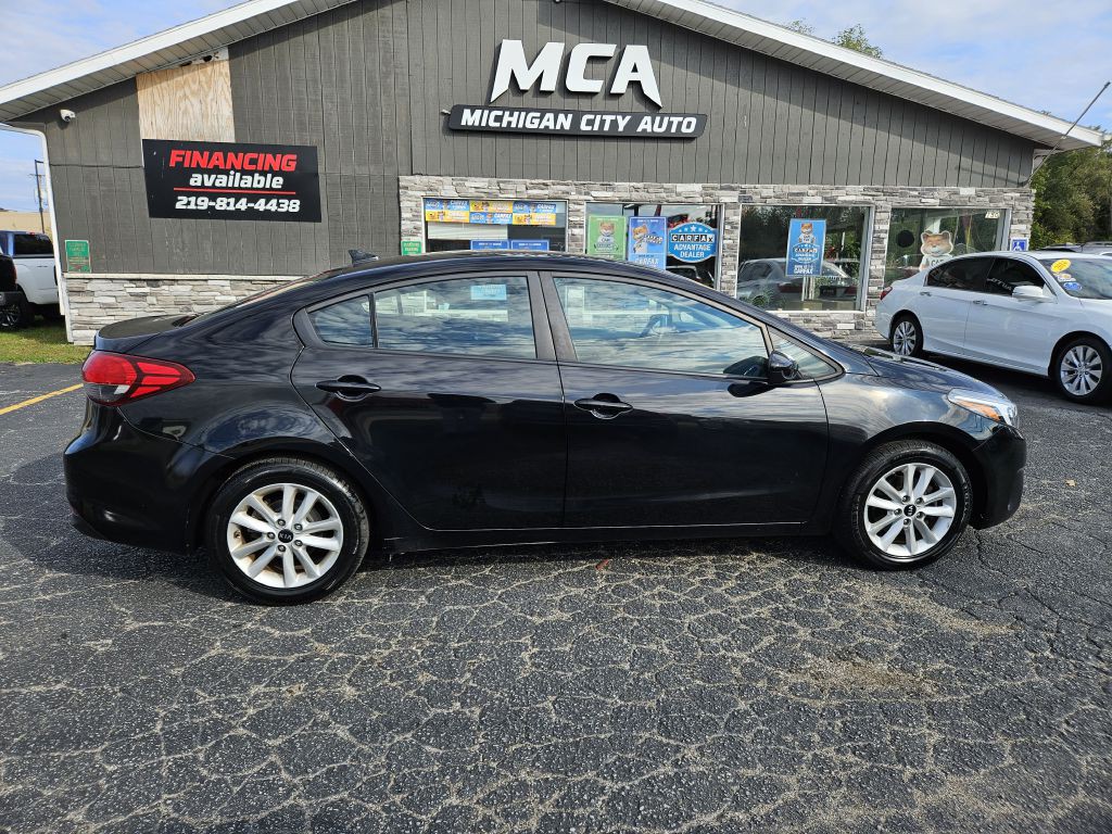 2017 Kia Forte Image 5