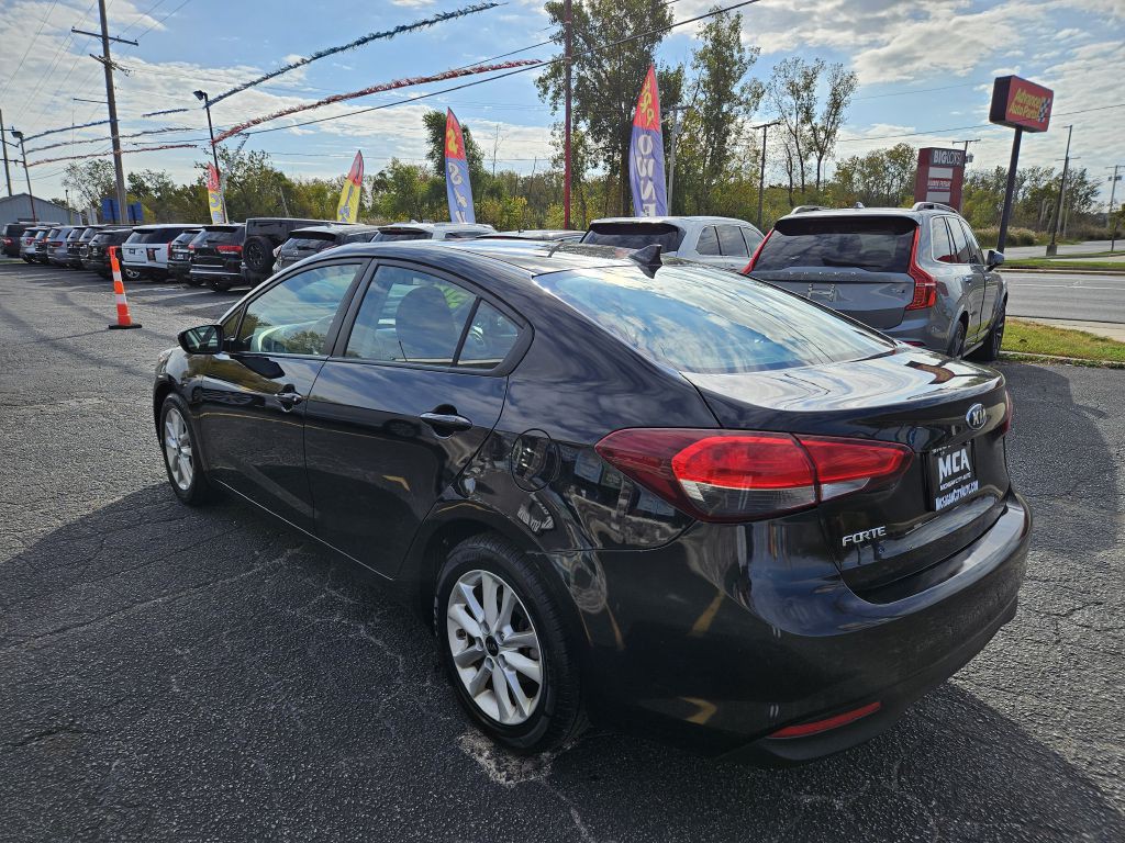 2017 Kia Forte Image 10