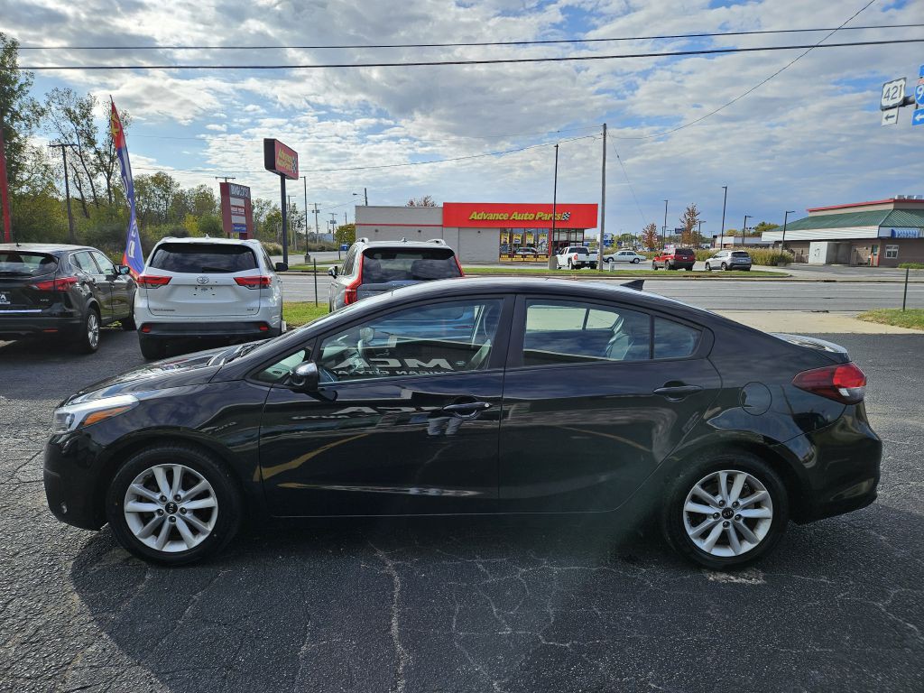 2017 Kia Forte Image 11