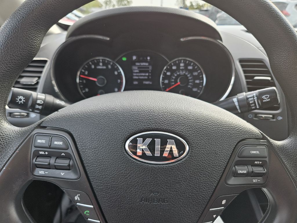 2017 Kia Forte Image 26
