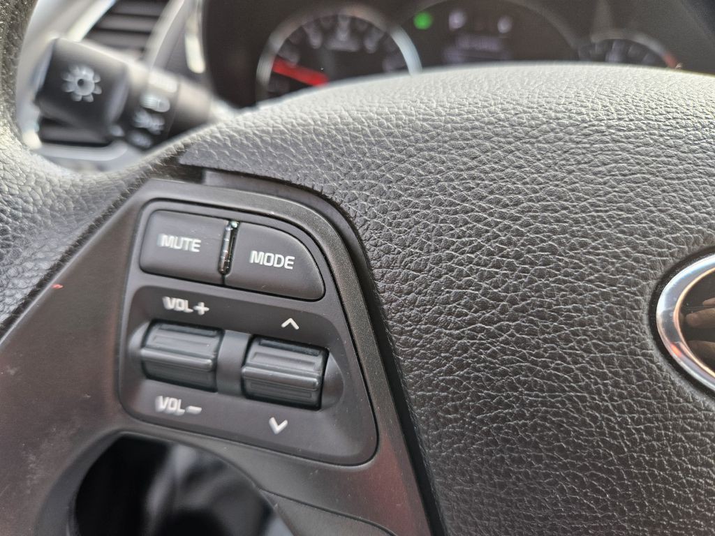 2017 Kia Forte Image 27