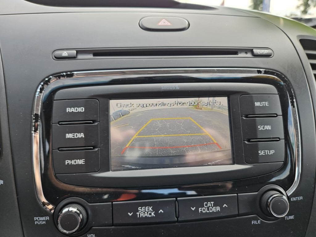 2017 Kia Forte Image 33