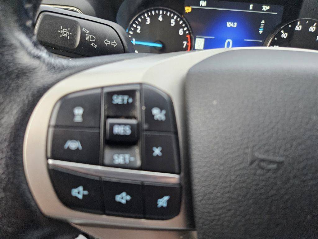 2021 Ford Explorer Image 32