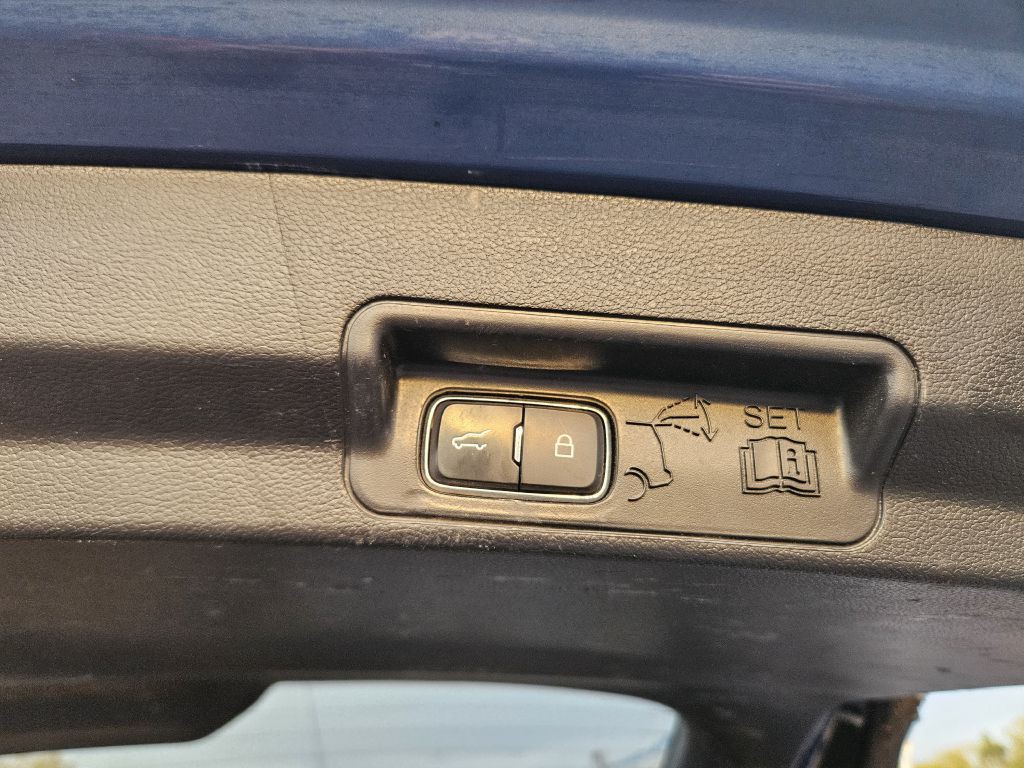 2021 Ford Explorer Image 50