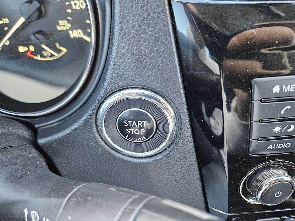 2020 Nissan Rogue Image 30