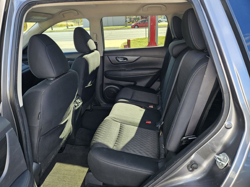 2020 Nissan Rogue Image 39