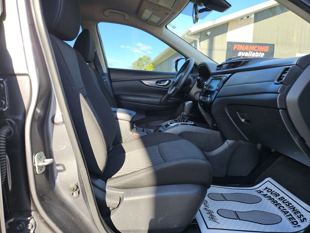 2020 Nissan Rogue Image 45