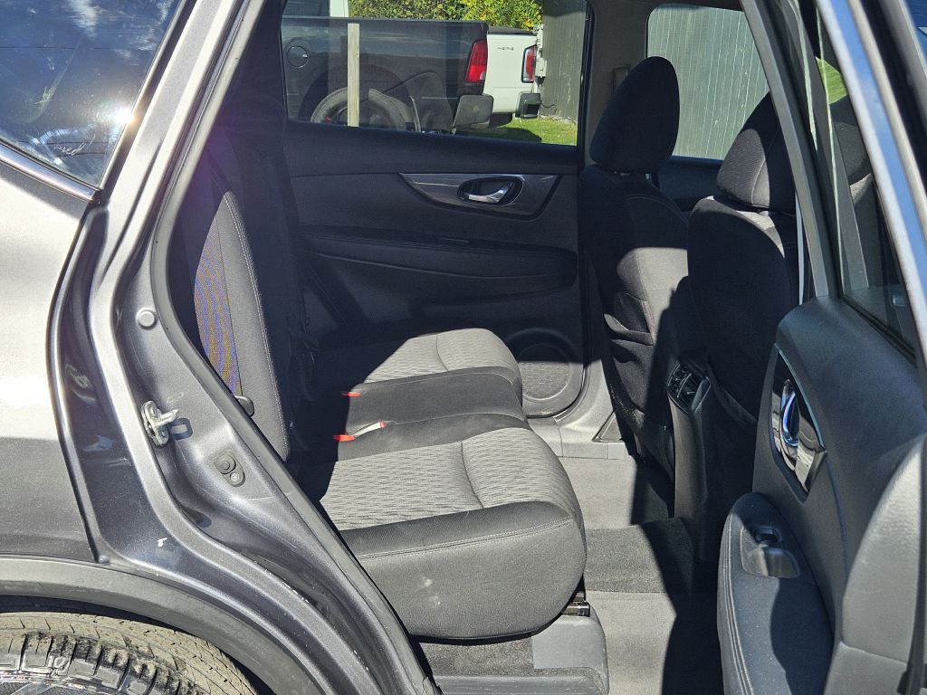 2020 Nissan Rogue Image 48