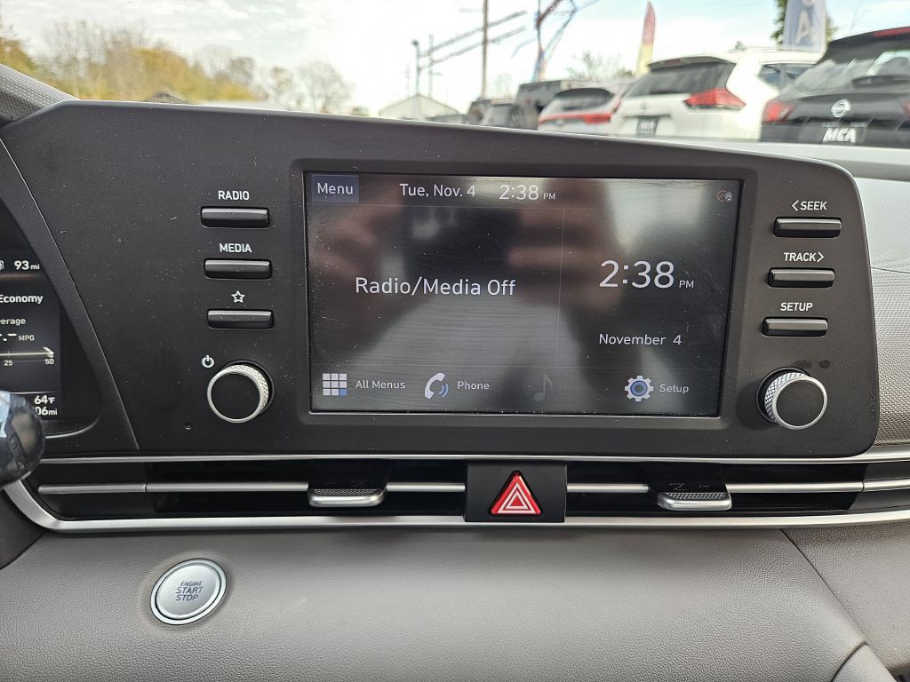 2021 Hyundai Elantra Image 30