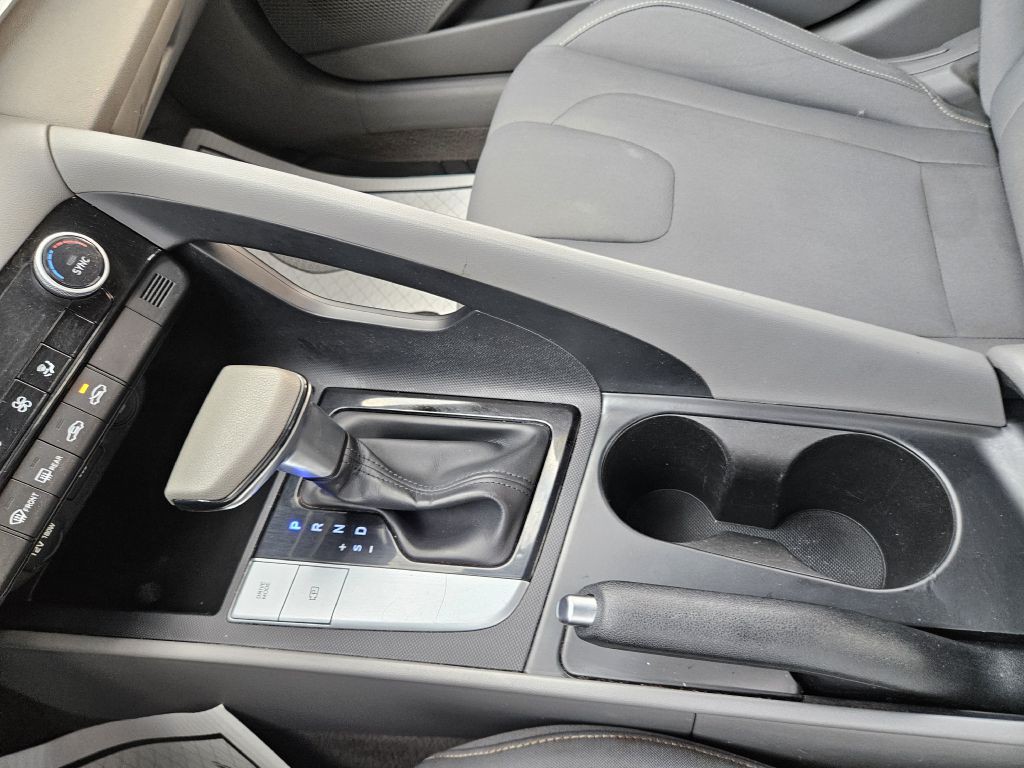 2021 Hyundai Elantra Image 34