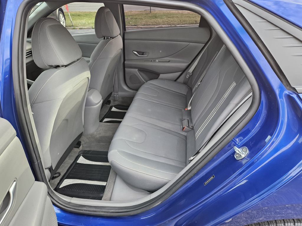 2021 Hyundai Elantra Image 37