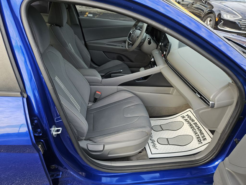 2021 Hyundai Elantra Image 41