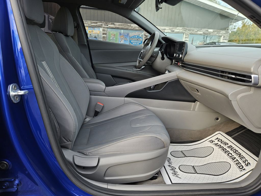 2021 Hyundai Elantra Image 42