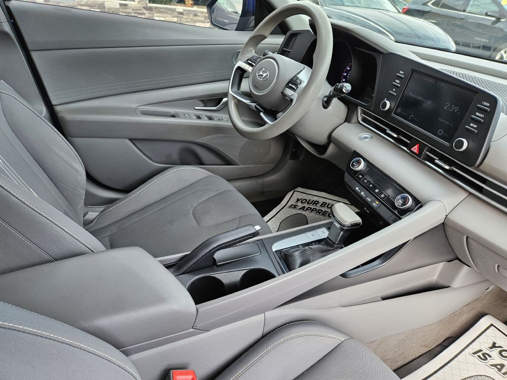2021 Hyundai Elantra Image 43