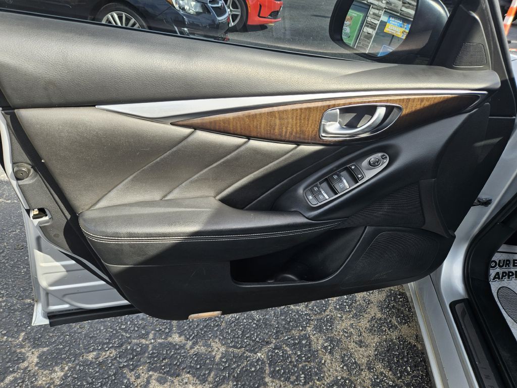 2018 INFINITI Q50 Image 18