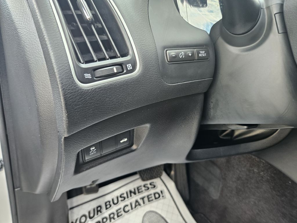 2018 INFINITI Q50 Image 23