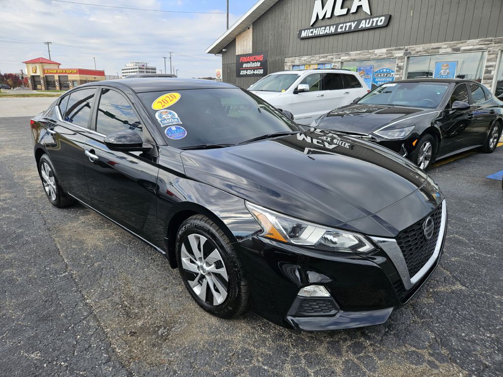 2020 Nissan Altima Image 2