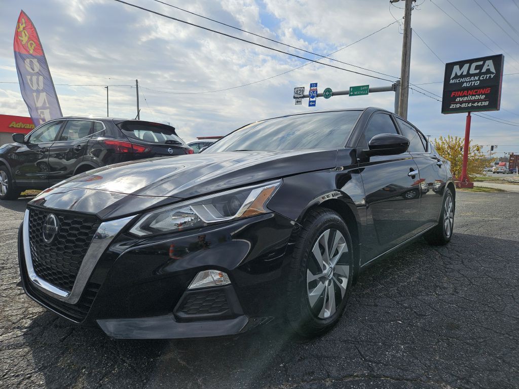 2020 Nissan Altima Image 15