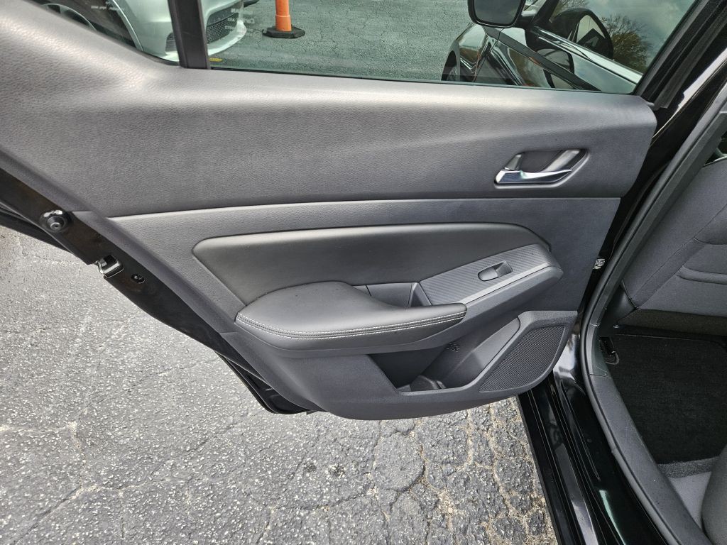 2020 Nissan Altima Image 33