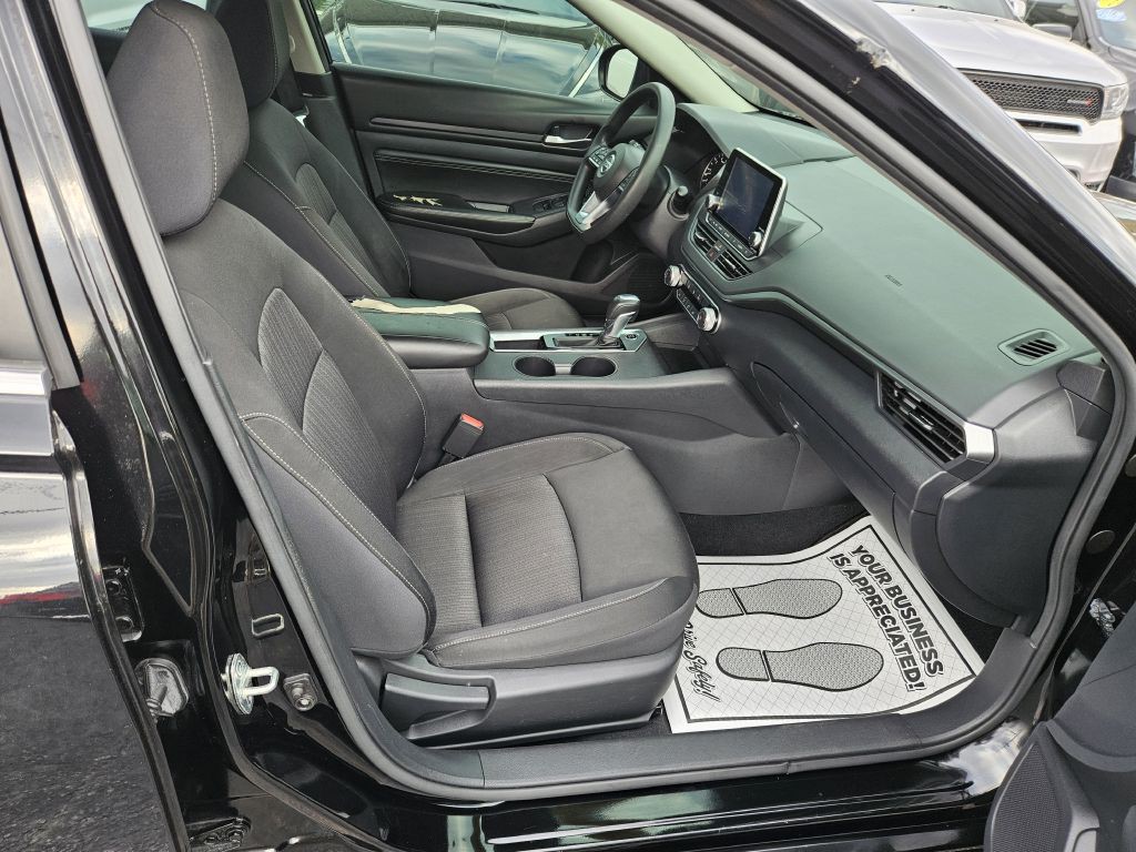 2020 Nissan Altima Image 39