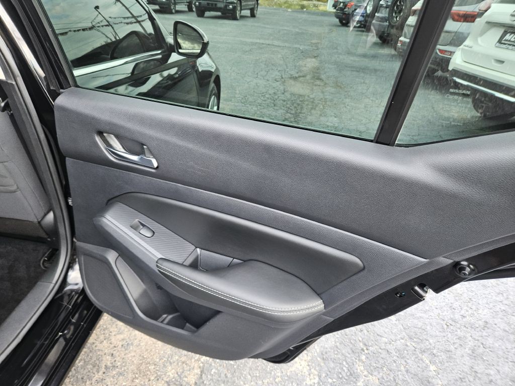 2020 Nissan Altima Image 41