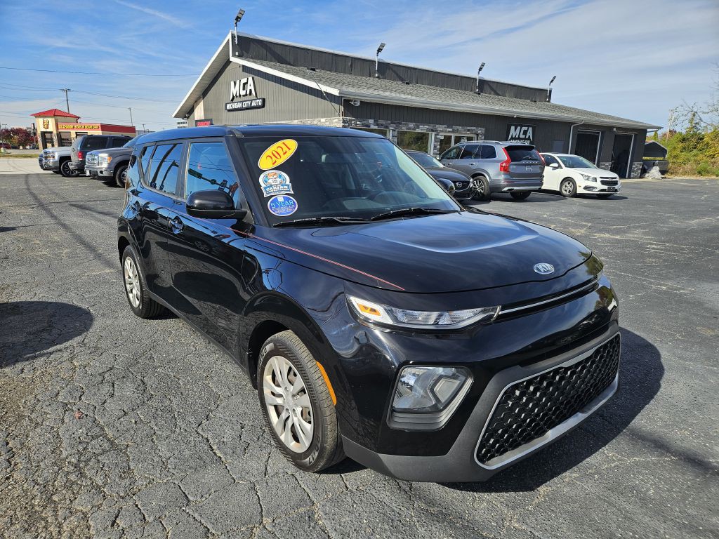 2021 Kia Soul Image 2