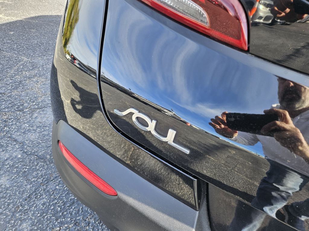 2021 Kia Soul Image 8