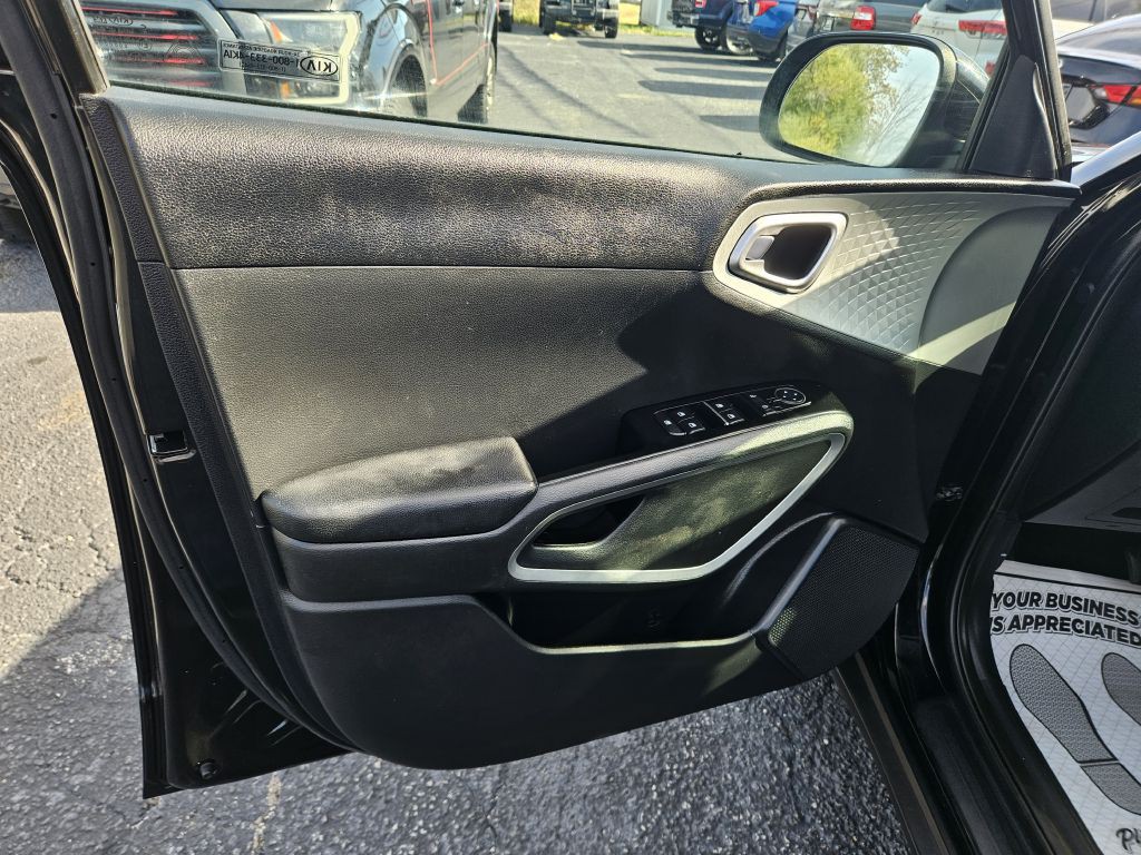 2021 Kia Soul Image 18