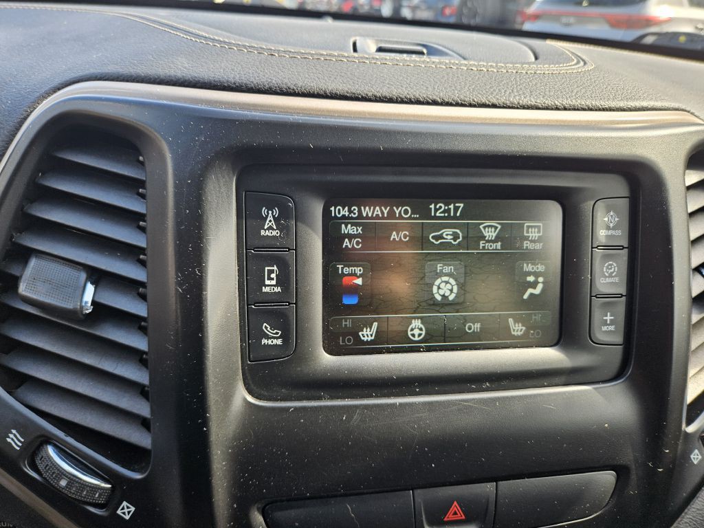 2018 Jeep Cherokee Image 29