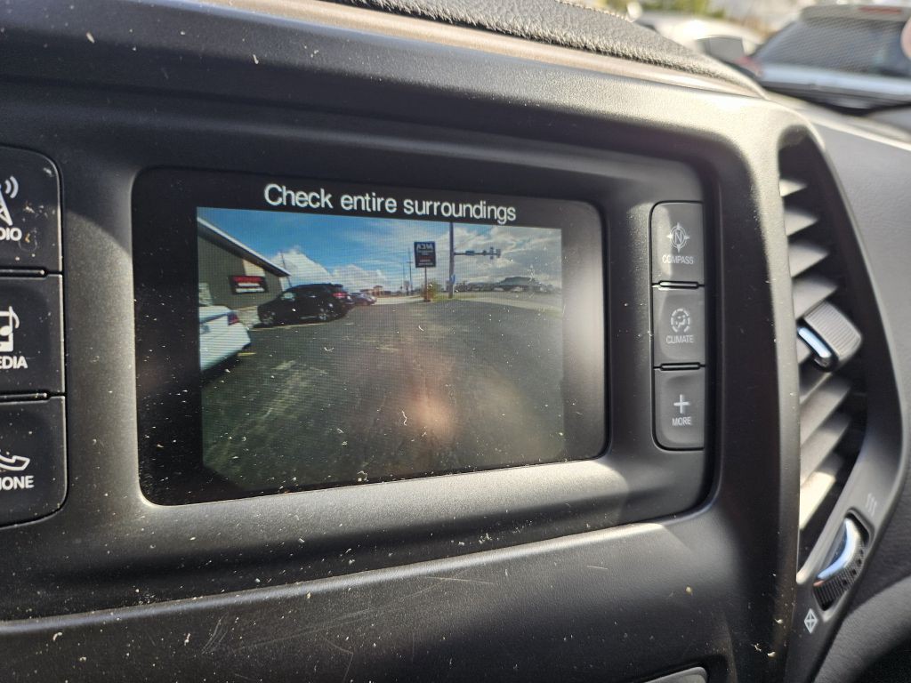 2018 Jeep Cherokee Image 34